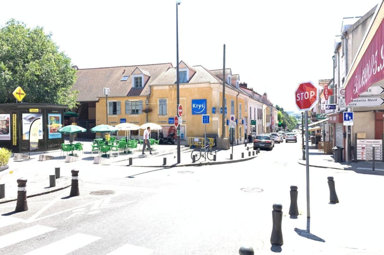 M12 - Le Vieux Massyrer600Morly20 Minnetflixneuf Massy  Esterno foto